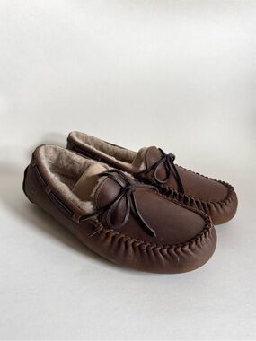 NIB UGG Men’s Chestnut Brown Soft Leather Olsen Slippers